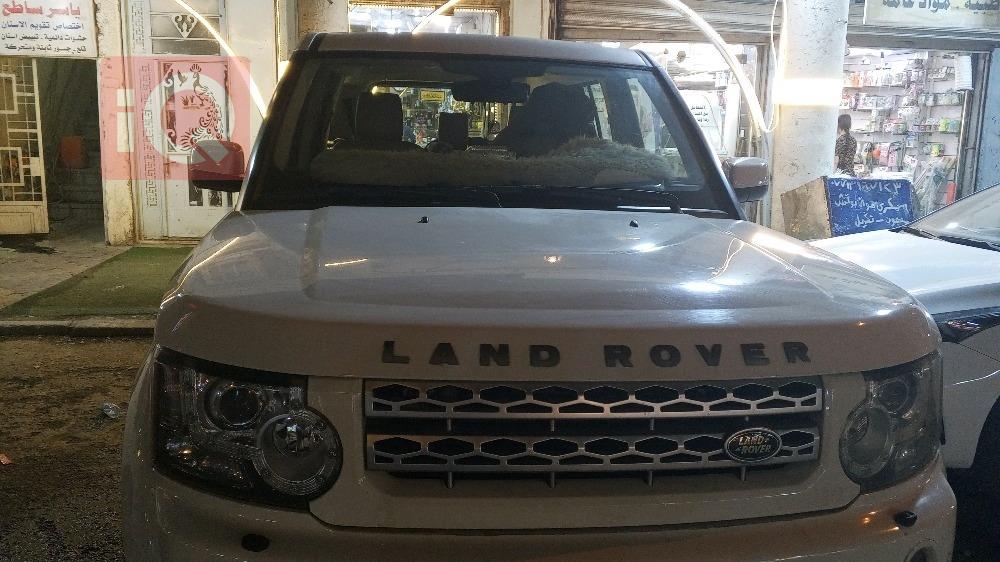 لاند روفر LR4